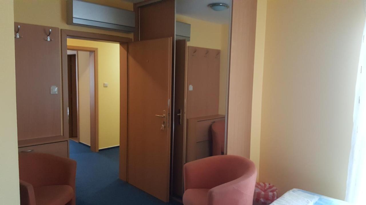 Bed and Breakfast Lehár panzió Komárno Exterior foto