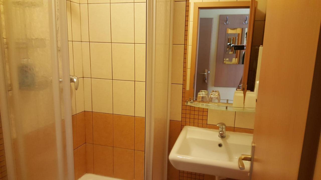 Bed and Breakfast Lehár panzió Komárno Exterior foto